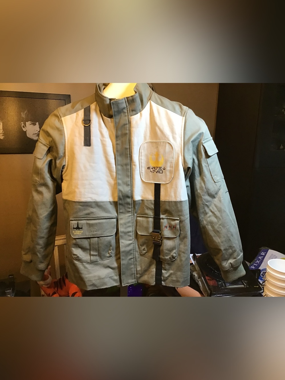 Star Wars Galaxy’s edge rebel pilot jacket child size large